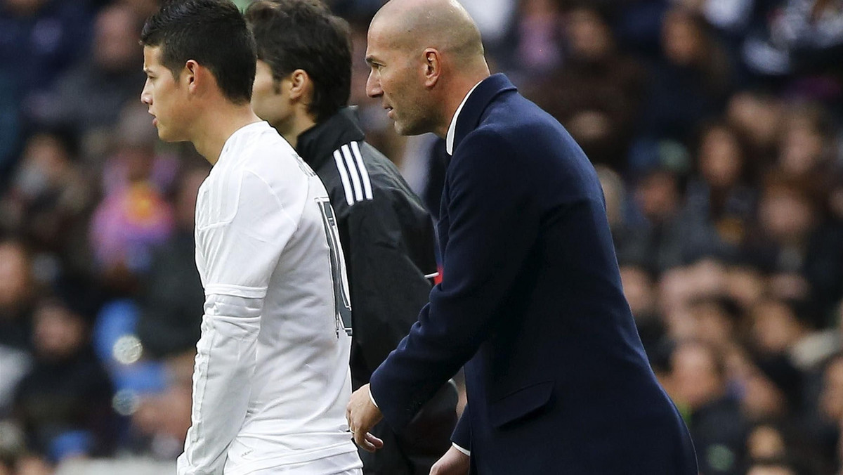 Szkoleniowiec Realu Madryt Zinedine Zidane po wygranym meczu z Celtą Vigo jednoznacznie stwierdził, że James Rodriguez zostanie w ekipie Królewskich. Francuski trener był zadowolony z tego, jak zaprezentował się w spotkaniu Kolumbijczyk.