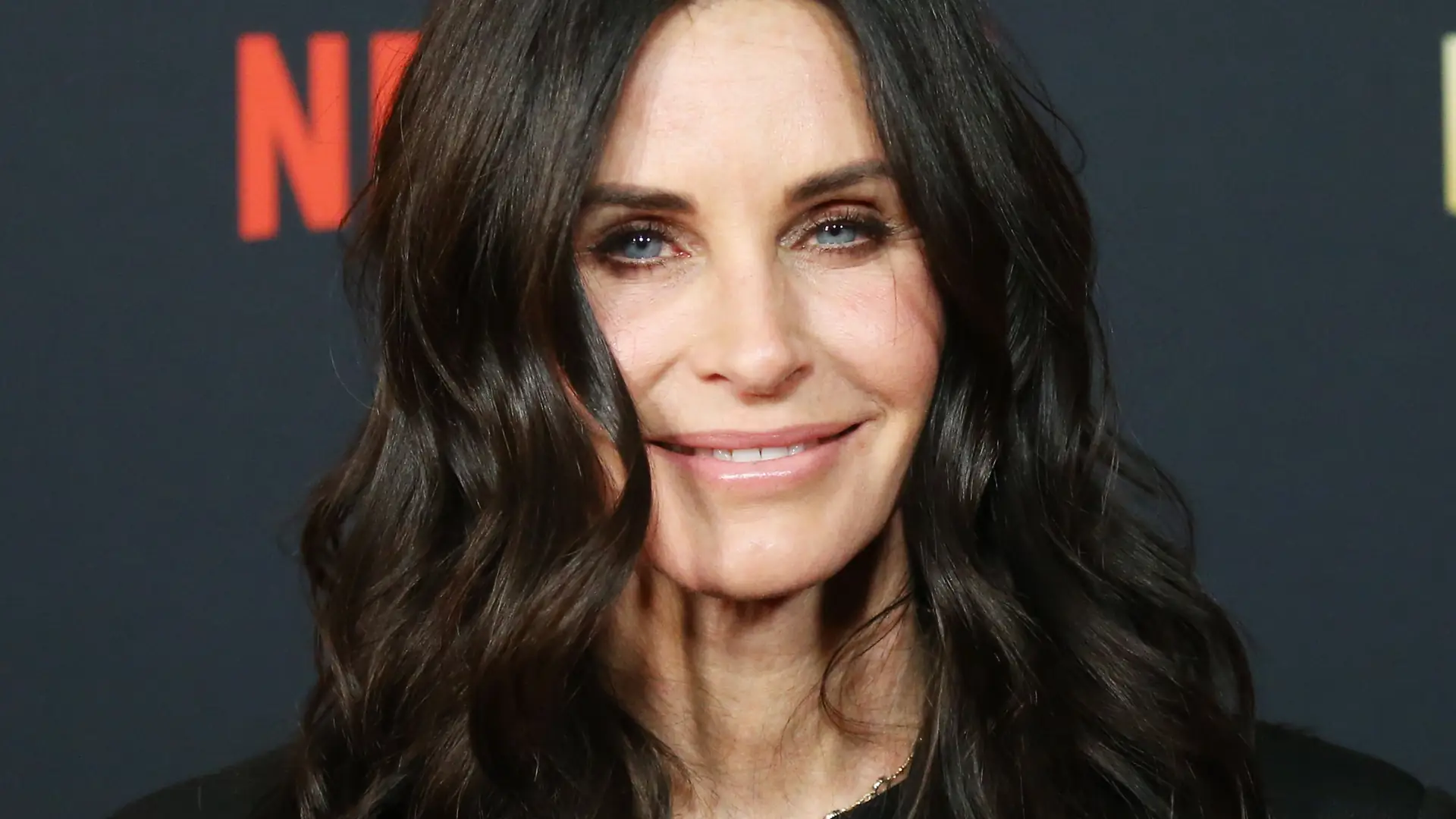 Courteney Cox z Davidem Beckhamem w jacuzzi. "Co tu się dzieje?!" - pyta Jennifer Aniston