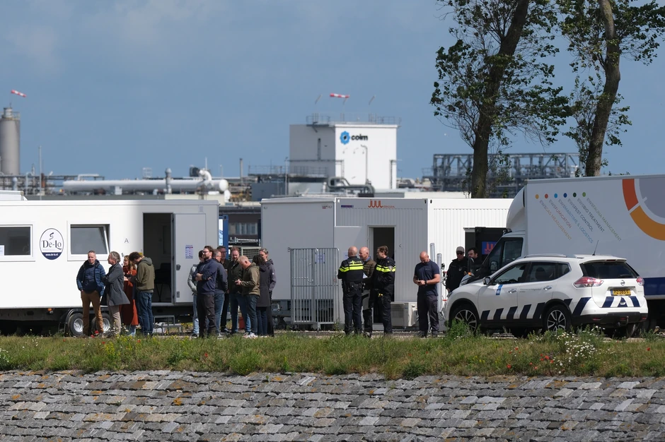 "MV Hondijus", luksuzni kruzer u centru epidemije hantavirusa, stigao je u holandsku luku Roterdam