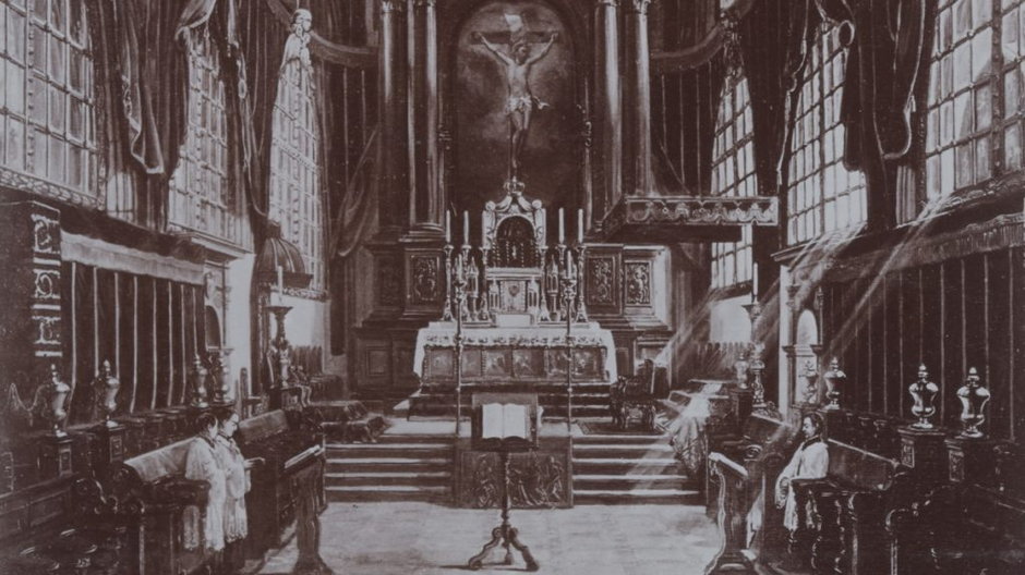 Wnętrze katedry na Wawelu. Fotografia z początku XX wieku.
