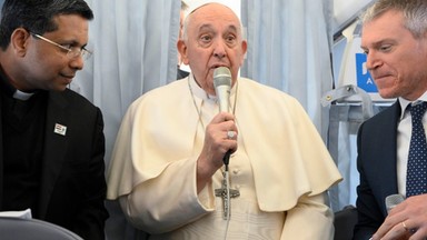 Franciszek o atakach na Jana Pawła II. Stanowcze słowa