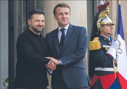 Kto wyśle wojsko nad Dniepr?