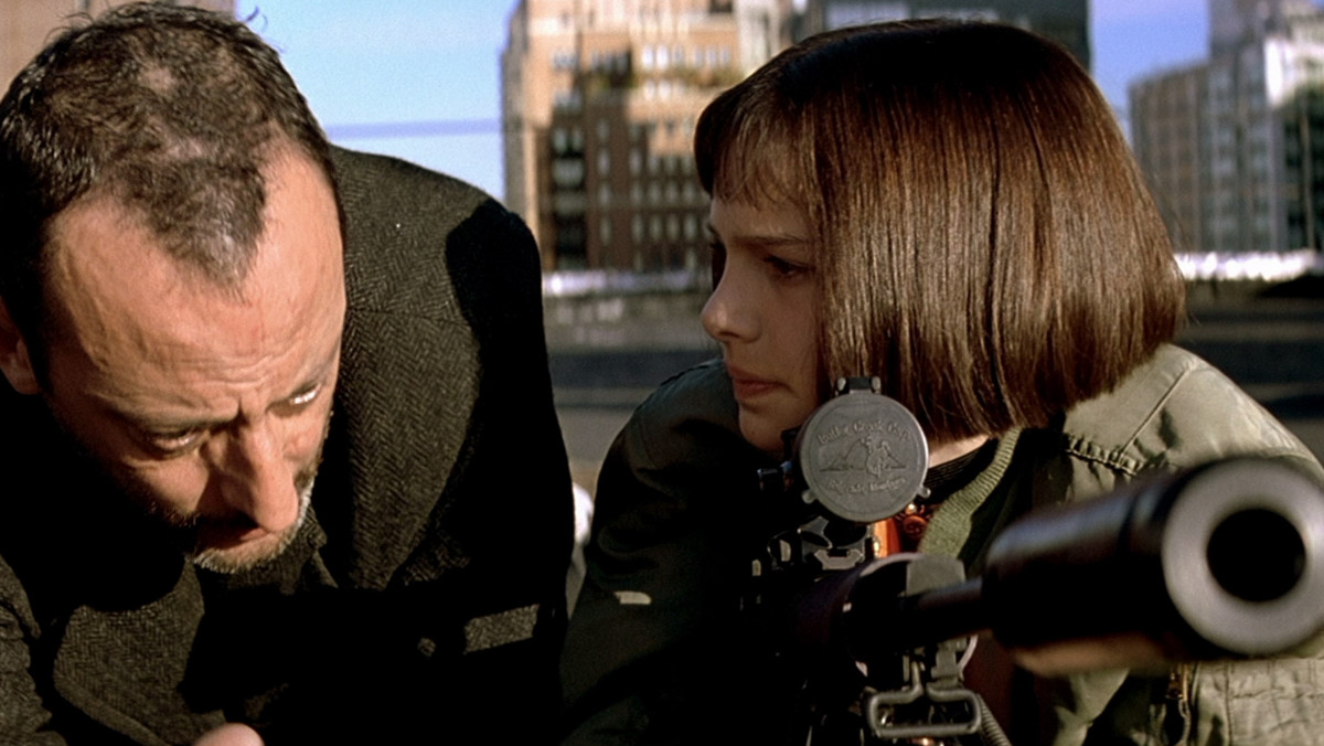 "Leon zawodowiec" (Leon), reżyseria: Luc Besson. Obsada: Jean Reno, Gary Oldman, Natalie Portman, Danny Aiello, Peter Appel. Francja/USA 1994.