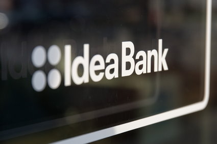 Idea Bank od początku roku ma już ponad 400 mln zł straty. Kurs akcji w dół