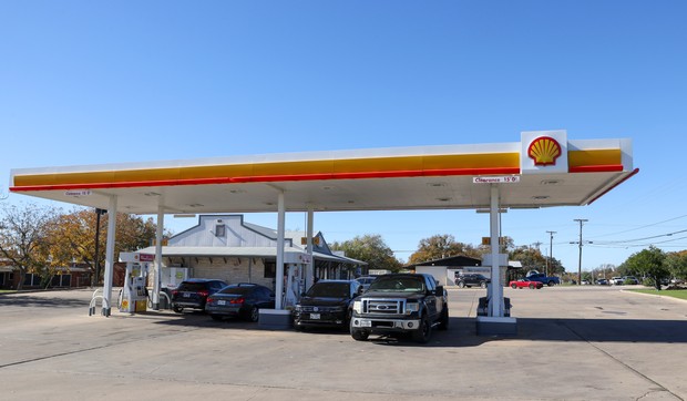  Shell prodaje veliki broj benzinskih pumpi