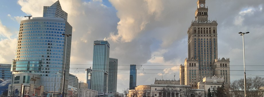 Nad polską gospodarkę nadciągają chmury, których jeszcze kilka tygodni temu niewielu się spodziewało. Ekonomiści zastanawiają się, jak mocno wyhamuje, jednak pandemia koronawirusa nie ułatwia im zadania