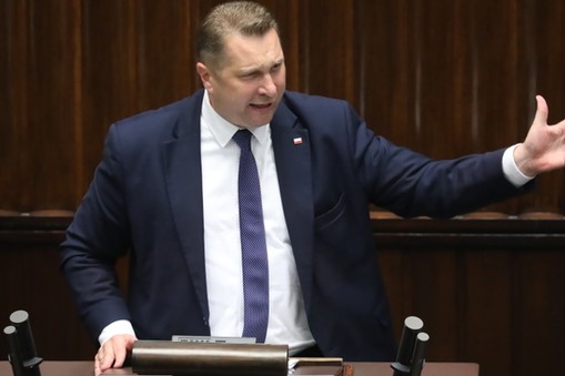 Minister edukacji i nauki Przemysław Czarnek na sali obrad Sejmu. 17.08.2023 r.