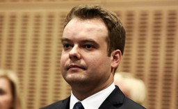 Rzecznik PiS o sprawie NCBiR: Jest bulwersująca, nadużycia powinny być wypalane gorącym żelazem