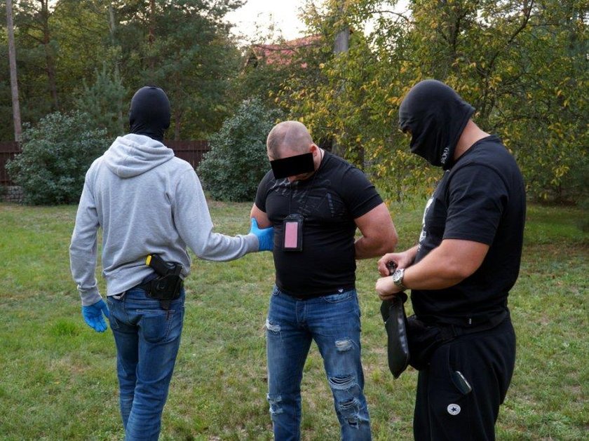 Brawurowa akcja policji. Przecierali oczy ze zdumienia, gdy weszli do środka