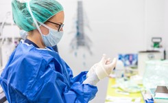 Spadek zakażeń i zgonów na koronawirusa w Polsce. NOWE DANE