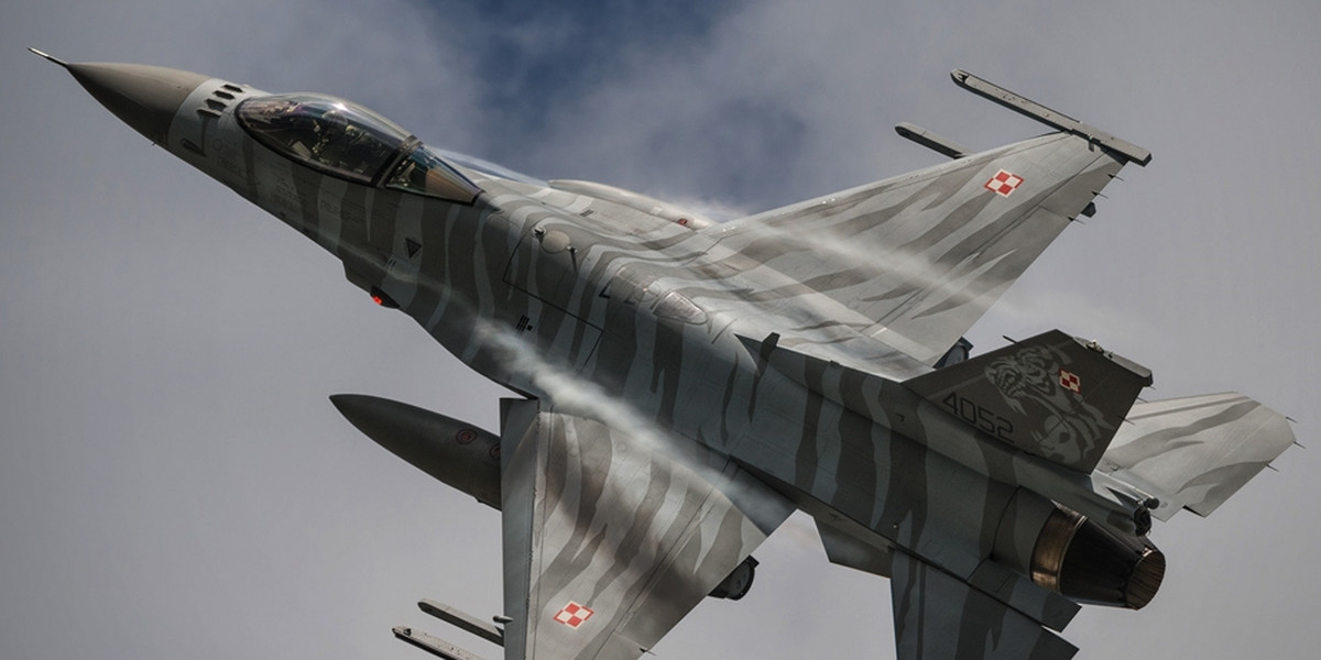 F16 w tygrysim malowaniu