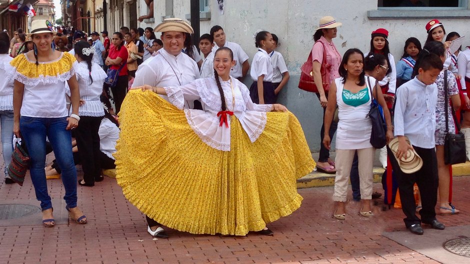 Panamki, Kanał i rum Abuelo