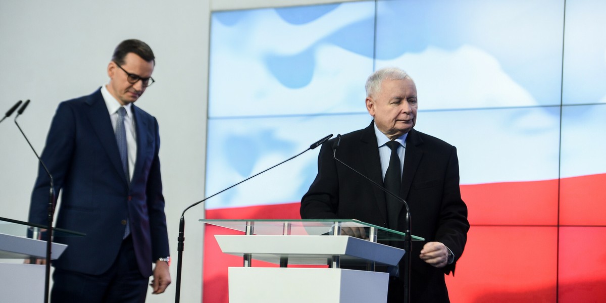 Premier Mateusz Morawiecki (od lewej) i szef PiS Jarosław Kaczyński.