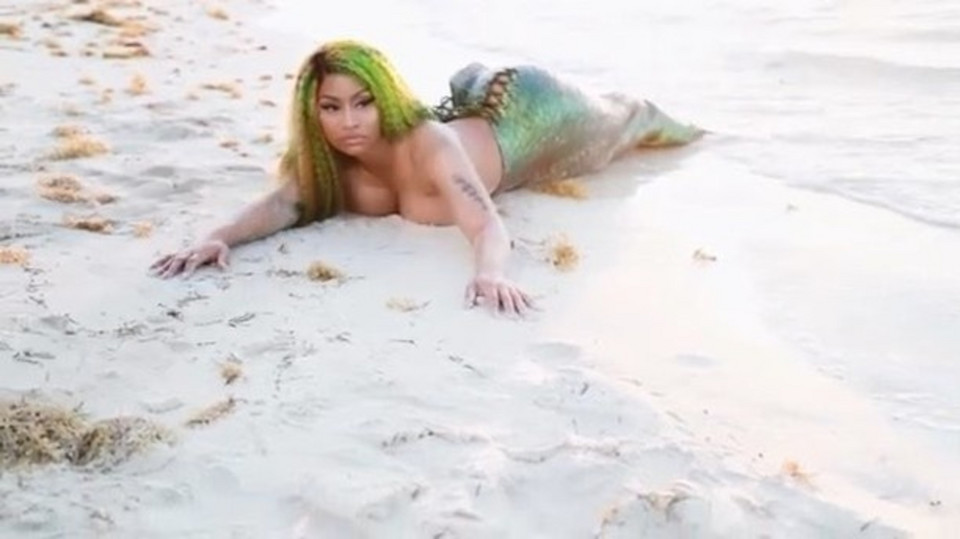 Nicki Minaj jako syrenka w najnowszym klipie