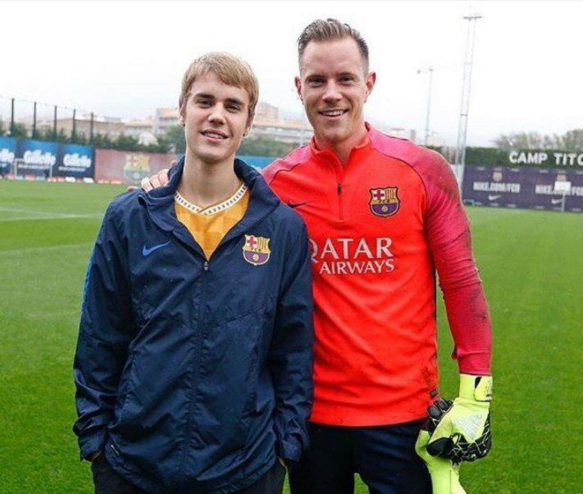 Bieber na treningu Barcelony. Co tam robił?