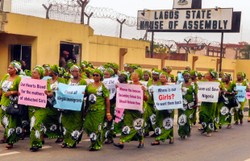 Nigeria odrzuca żądania islamistów. Co czeka porwane dziewczynki?