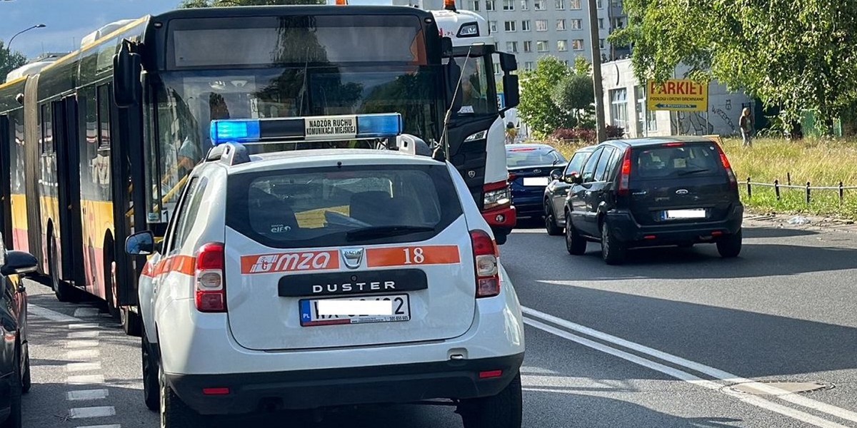 Ciężko ranna pasażerka trafiła do szpitala. 