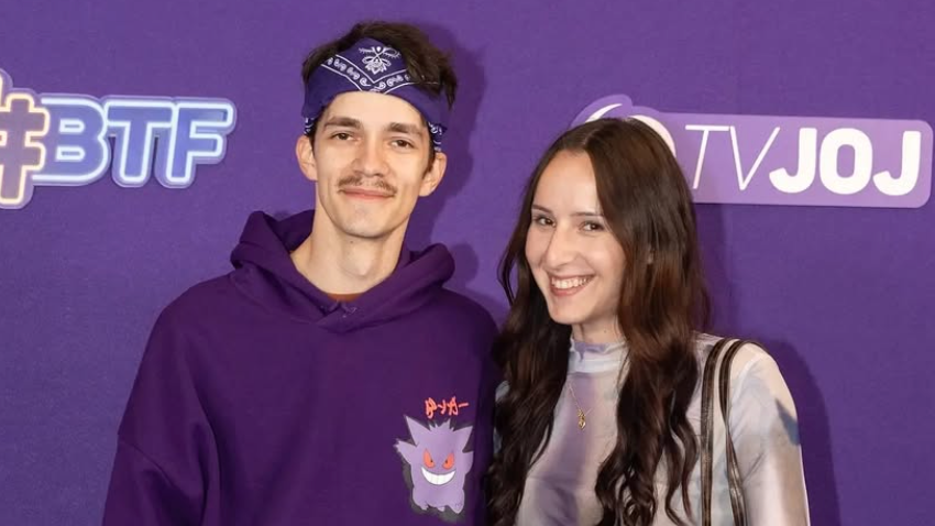 Lukáš Frlajs s priateľkou Soňou