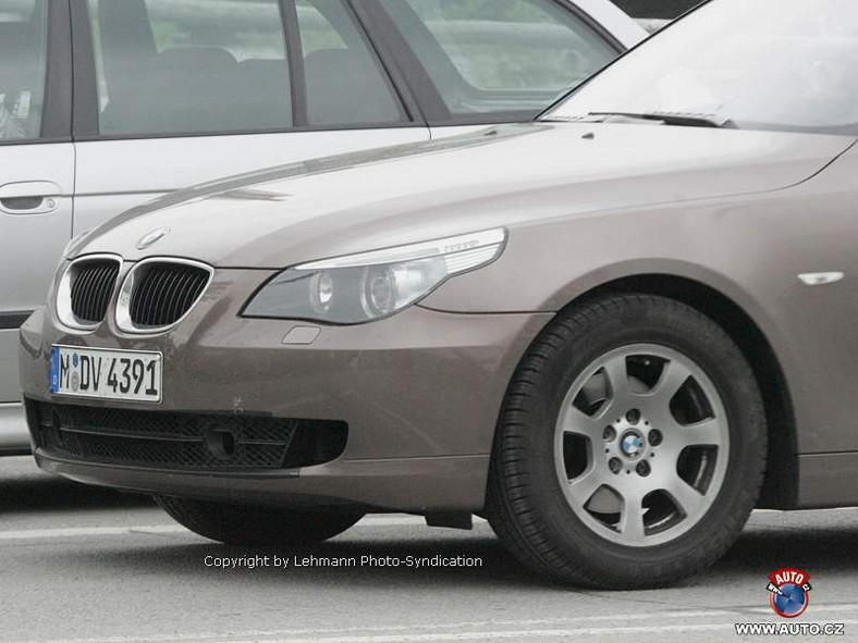 Zdjęcia szpiegowskie: lifting BMW 5
