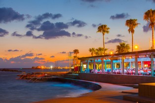 Lotnisko w Pafos na Cyprze wznowiło działalność