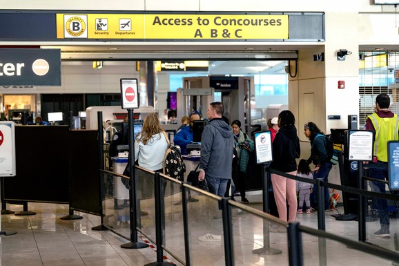 Amerika će odbijati vize ljudima ako ne odgovore sa "NE" na OVA 2 PITANJA: Trampova administracija pooštrila pravila