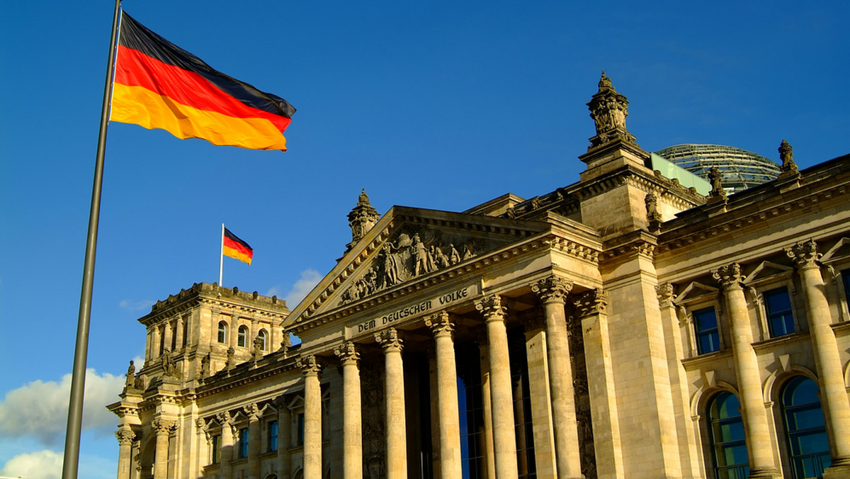 Niespełna pół roku przed wyborami do Bundestagu niemiecka Lewica opublikowała wczoraj swój program wyborczy, w którym domaga się likwidacji NATO, rezygnacji z zagranicznych misji wojskowych oraz radykalnej podwyżki podatków dla najbogatszych.