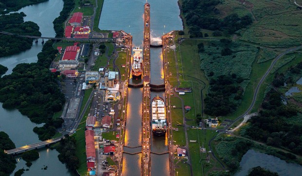 Kroz Panamski kanal prolazi oko pet odsto svetske pomorske trgovine, ali skoro 40 odsto protoka američkog tovara u kontejnerima | Foto: Getty Images