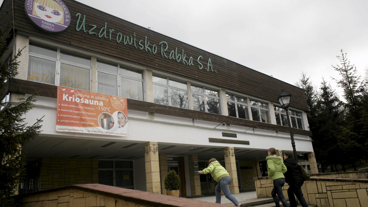 Samorząd nie jest zainteresowany przejęciem spółki uzdrowiskowej. Z prywatyzacji "Uzdrowiska" wycofał się też małopolski marszałek - informuje "Tygodnik Podhalański".