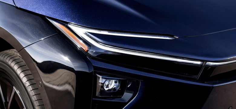 Nowa Toyota wjeżdża do salonów. Jest mocna, szybka i wygodna. Ile kosztuje?