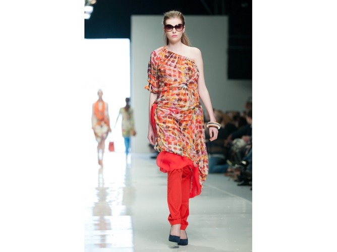 SOLAR - pokaz kolekcji wiosna/lato 2012 na Fashion Week Poland Łódź.