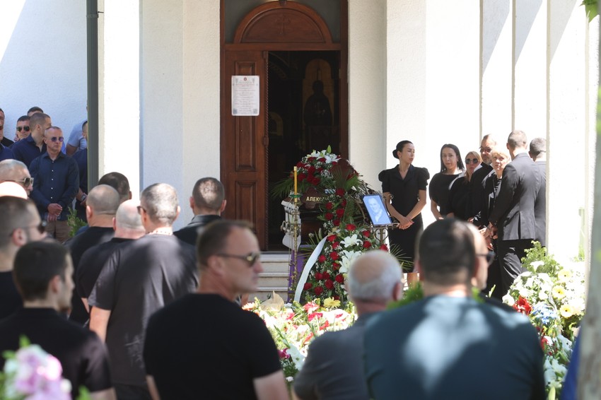 Sahrana Aleksandra Nešovića 