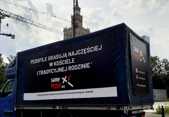 Antyhomofobus już na ulicach Warszawy. "Pedofilia nie ma nic wspólnego z homoseksualnością"