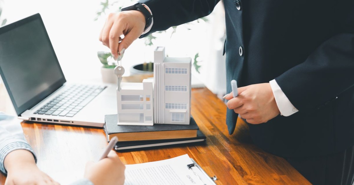 Wywiad: SMS do hydraulika i e-mail do kina też trafią do Centralnego Rejestru Umów