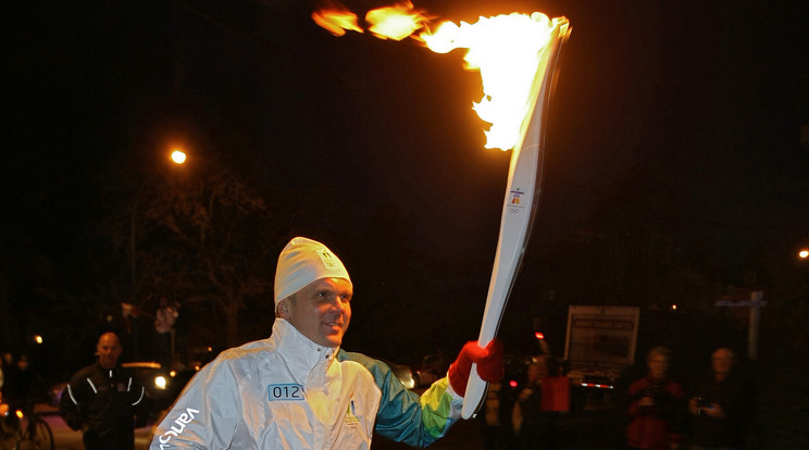 Menekült id futhat az olimpiai lánggal /AFP