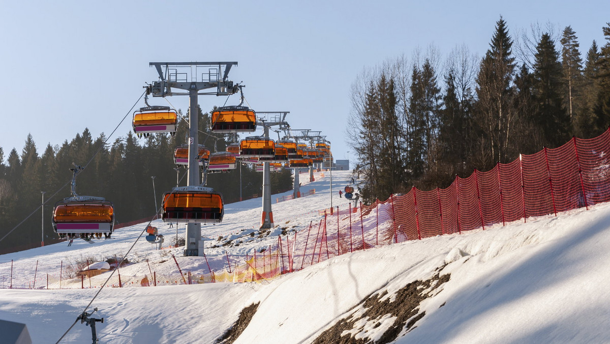 Gdzie na narty? Ciepły początek grudnia pozwala odepchnąć od siebie myśli o zimie, ale wiele osób planuje już narciarskie wypady w sezonie 2015/2016 i zadaje sobie to podstawowe pytanie.