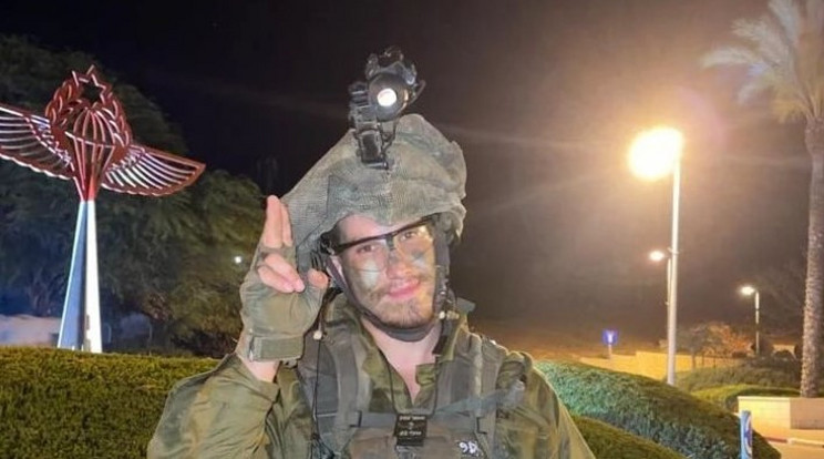 Bálint egyfajta küldetésnek érezte, hogy beálljon az izraeli hadseregbe, ejtőernyős lett belőle