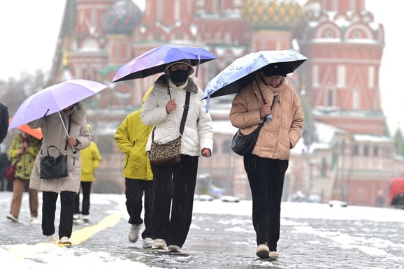 DEVOJČICA STRADALA Snežno nevreme pogodilo Rusiju usred aprila