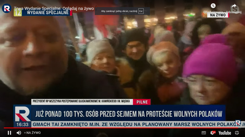 Piotr Lisiewicz rozmawia z protestującymi. Kadr z TV Republika (11.01.2024)