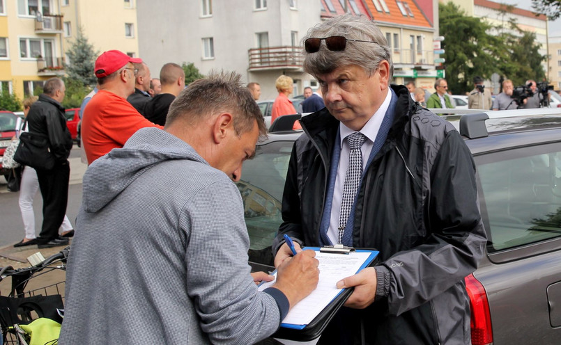 Akcja zbierania podpisów pod petycją w sprawie przywrócenia małego ruchu granicznego między Polską a Federacją Rosyjską w Braniewie