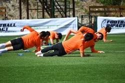 Piłkarze z Wuhan opuszczają Hiszpanię i wracają do Chin, bo tam jest bezpieczniej