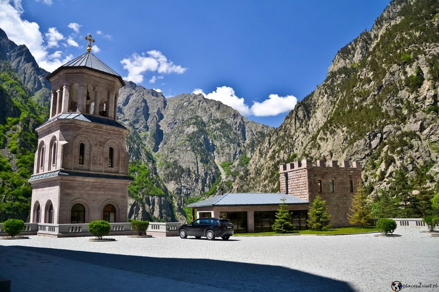 Monastery Dariali