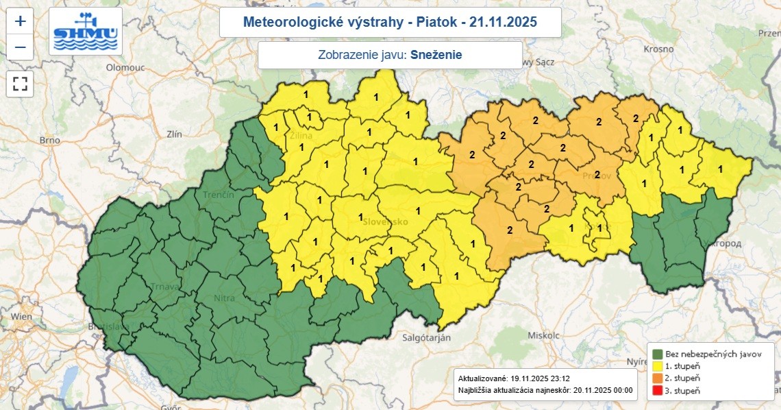 Výstrahy prvého a druhého stupňa vydané na piatok 21. novembra.