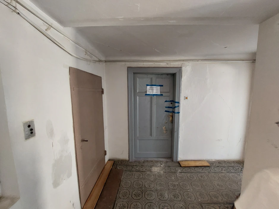 Izgoreli stan u Ulici Laze Telečkog u Novom Sadu