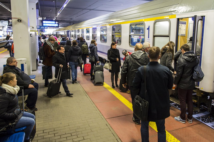 Po remoncie torów podróż na trasie Poznań -Warszawa skróci się tylko o 2 minuty