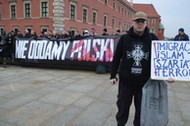 Manifestacja na Placu Zamkowym przeciwko przymowania islamskich uchodzcow do Polski