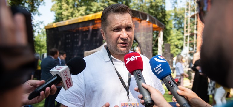 Podręcznik do HiT. Czarnek: Jest cytat w "CK Dezerterzy", jak Kania mówi do von Nogaya...