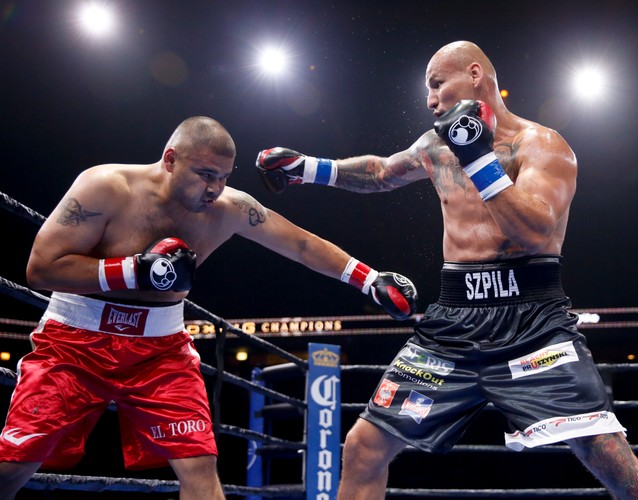 Artur Szpilka wygrał z Manuelem Quezadą