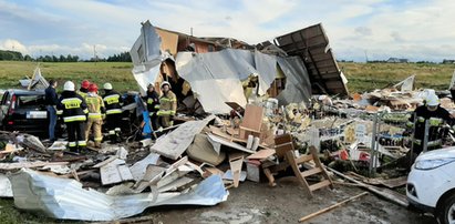 Trąba powietrzna porwała 8 domków holenderskich w Ustroniu Morskim. Są ranni