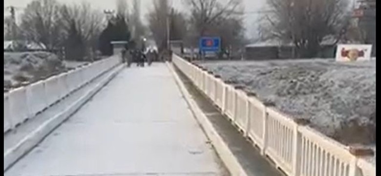 Przejście na granicy turecko-armeńskiej otwarte po raz pierwszy od 35 lat [WIDEO]
