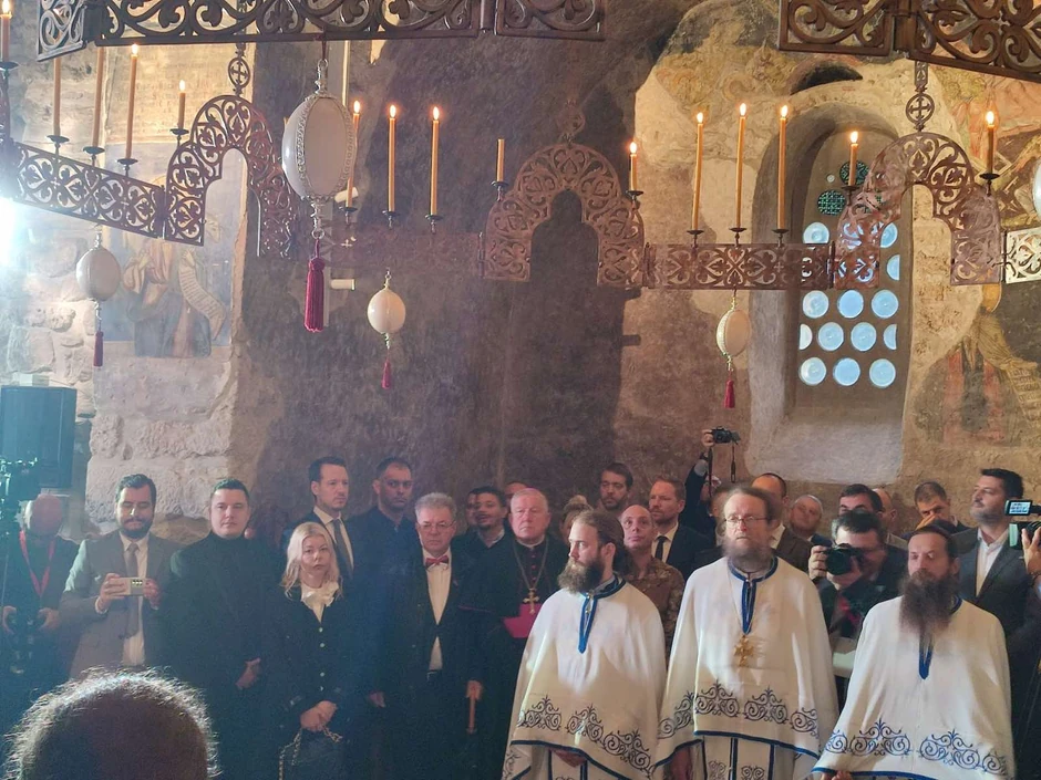 Ustoličenje patrijarha Porfirija u Pećkoj patrijaršiji